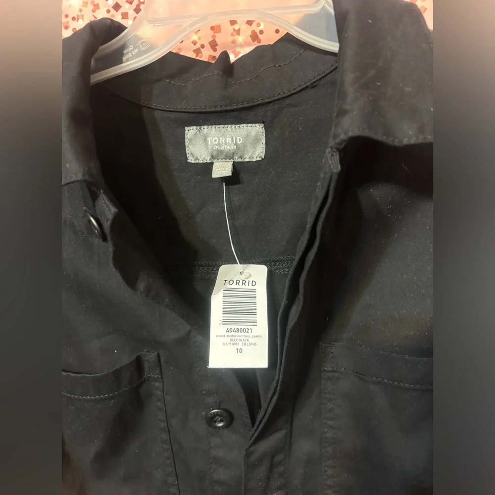 Torrid 8" Twill Lightweight Jumpsuit (Romper) - Picture 12 of 16